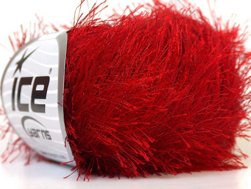 Benang Rajut Ice Eyelash Red 72D