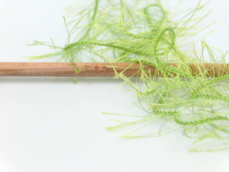 Benang Rajut Ice Eyelash Green 72B - Gambar 3