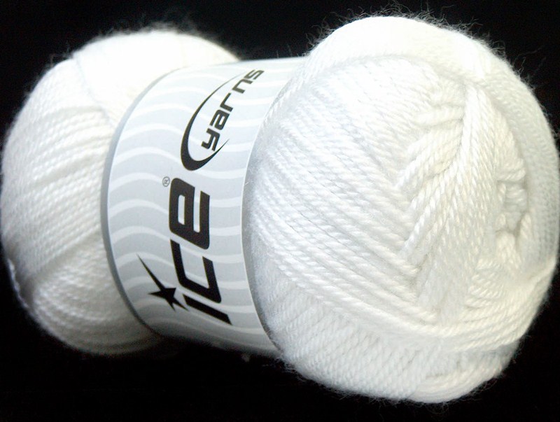 Benang Rajut Ice Dora White 52BB